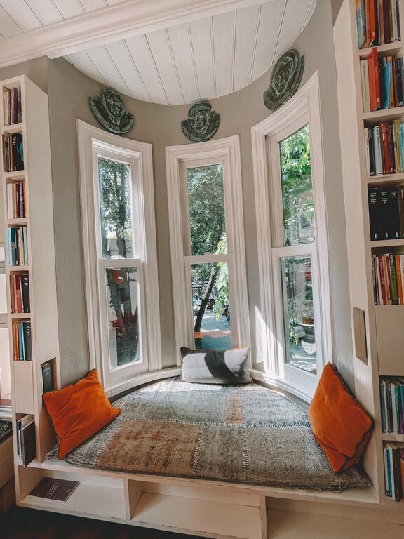How to Create a Cosy Reading Nook in Your Home